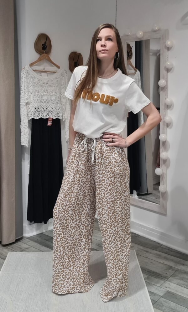 T-shirt Amour - Camel – Image 2