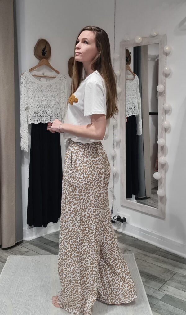 T-shirt Amour - Camel – Image 3