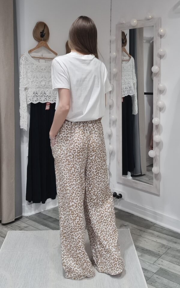 T-shirt Amour - Camel – Image 4