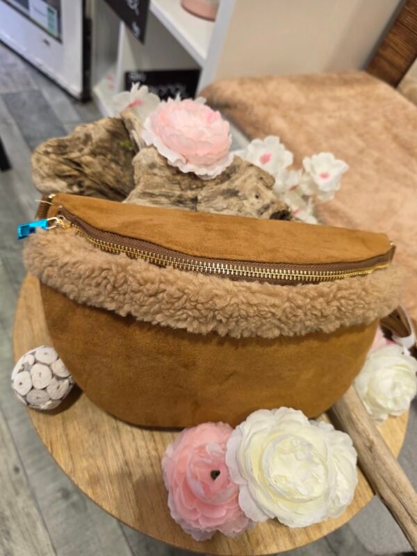 Sac banane moumoute Camel – Image 2