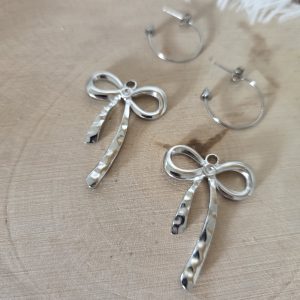 Charm acier nœud argent