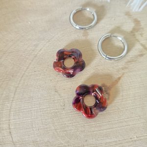 Charm petite fleur rouge - violet