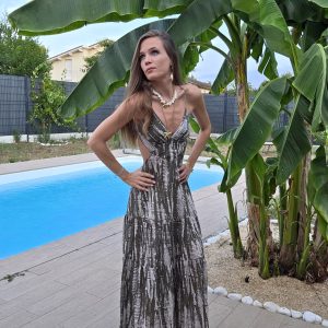 Robe longue kaki dos nu